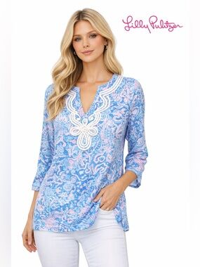 NWT Lilly Pulitzer Blue & Pink Printed Tunic with White Embroidered Neckline